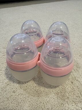 4 pink comotomo bottles